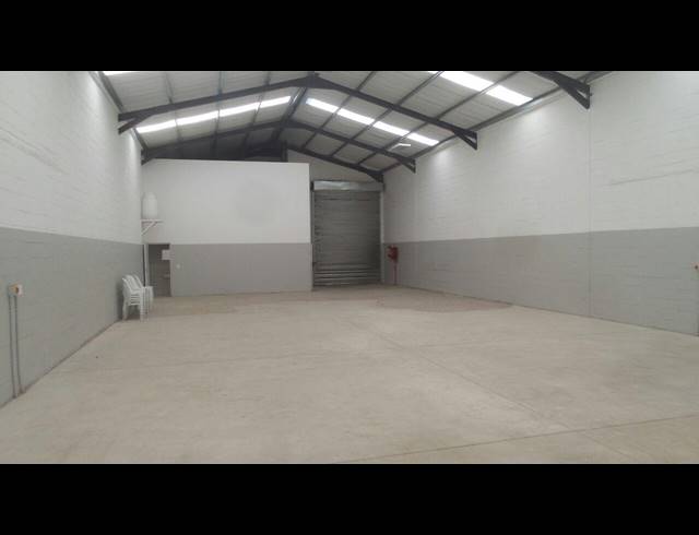 186M² FACTORY TO LET IN BRACKENFELL CENTRAL
